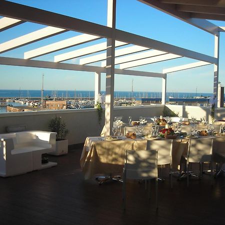 Astoria Hotel Pesaro Exterior photo