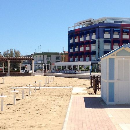 Astoria Hotel Pesaro Exterior photo