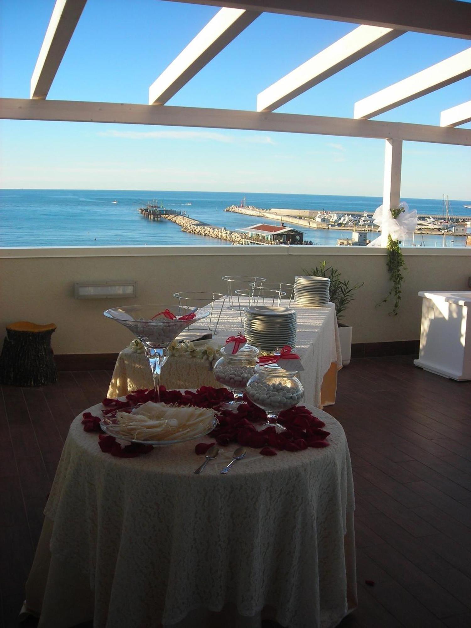 Astoria Hotel Pesaro Exterior photo